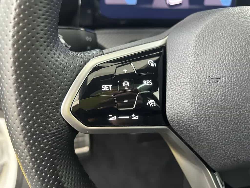 Volkswagen Golf R-Line ACC+Matrix+Pano+Ambiente+Keyless+DAB 10/2022-photo-21