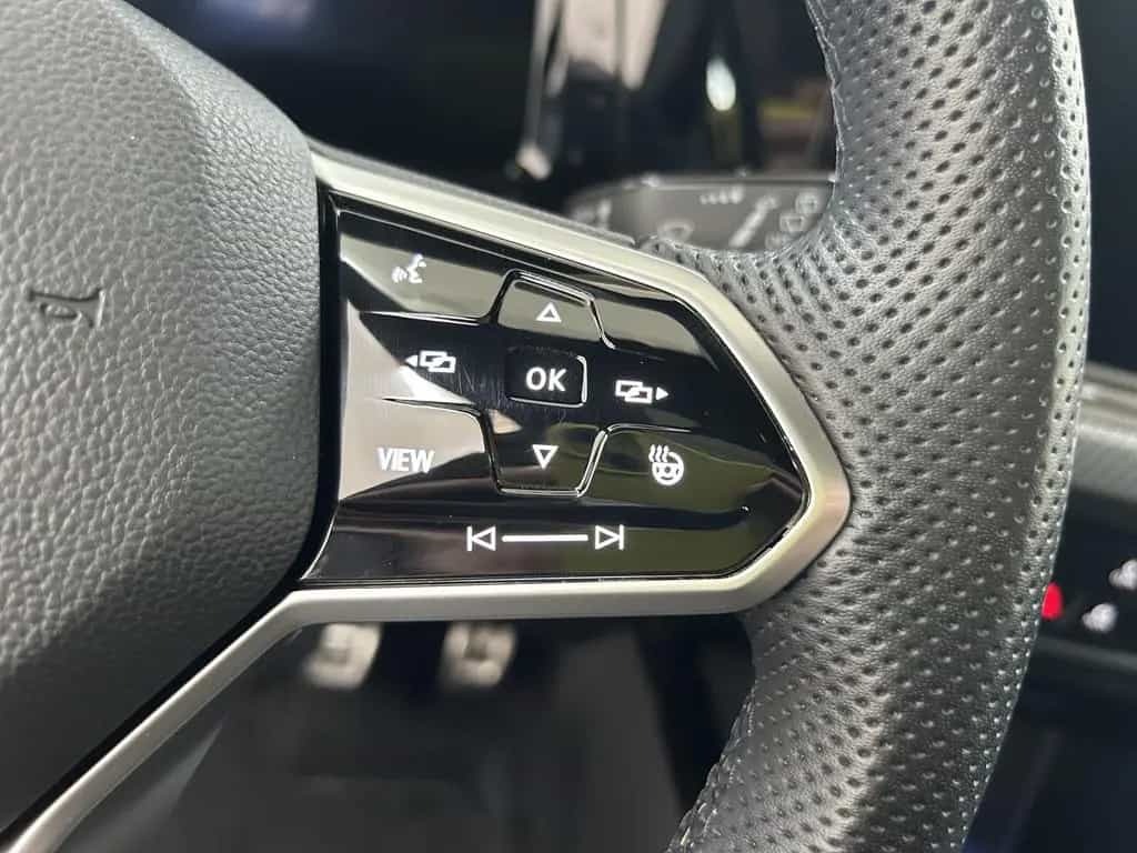 Volkswagen Golf R-Line ACC+Matrix+Pano+Ambiente+Keyless+DAB 10/2022-photo-22