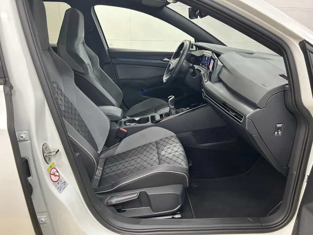 Volkswagen Golf R-Line ACC+Matrix+Pano+Ambiente+Keyless+DAB 10/2022-photo-24