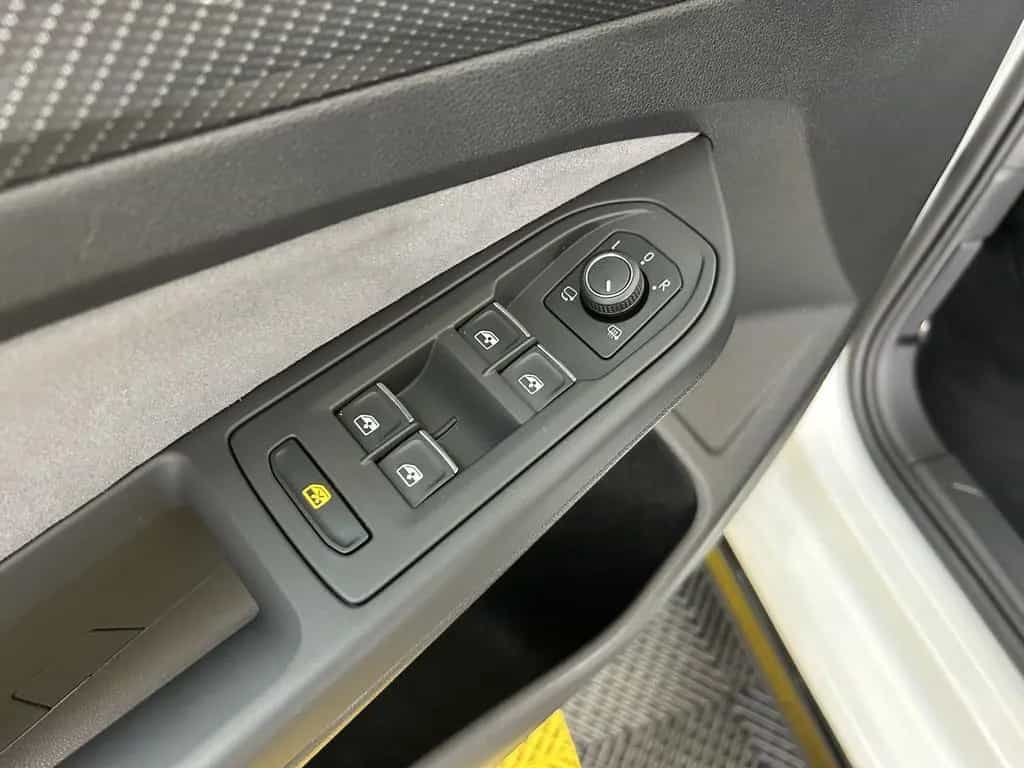 Volkswagen Golf R-Line ACC+Matrix+Pano+Ambiente+Keyless+DAB 10/2022-photo-25