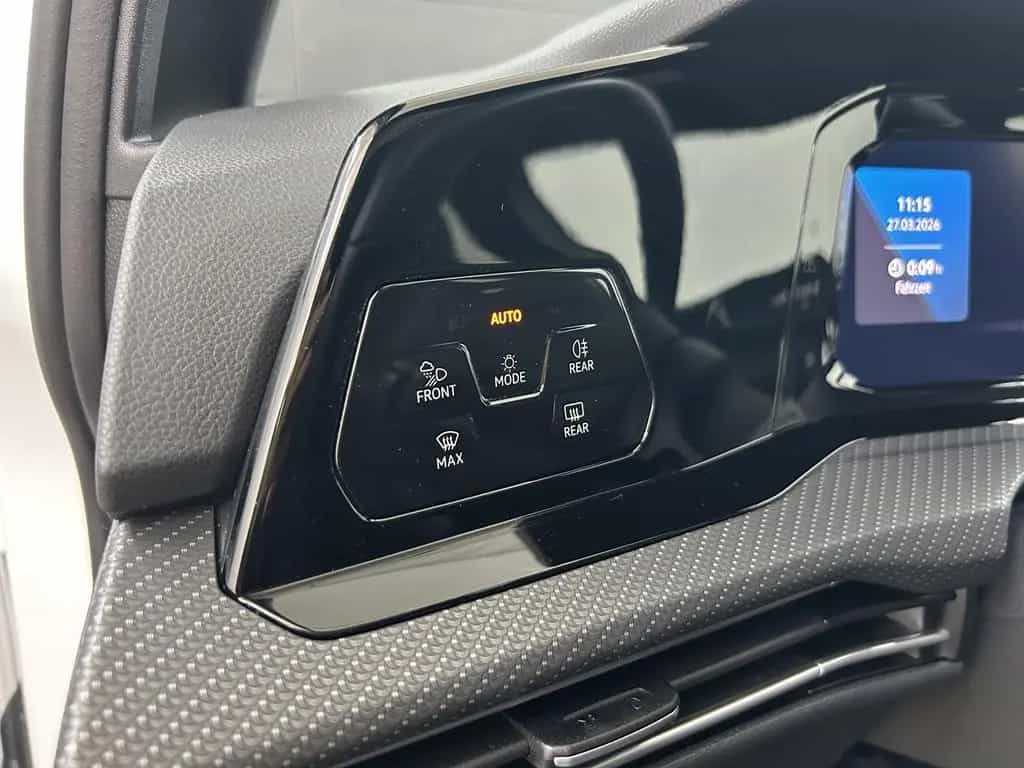 Volkswagen Golf R-Line ACC+Matrix+Pano+Ambiente+Keyless+DAB 10/2022-photo-26
