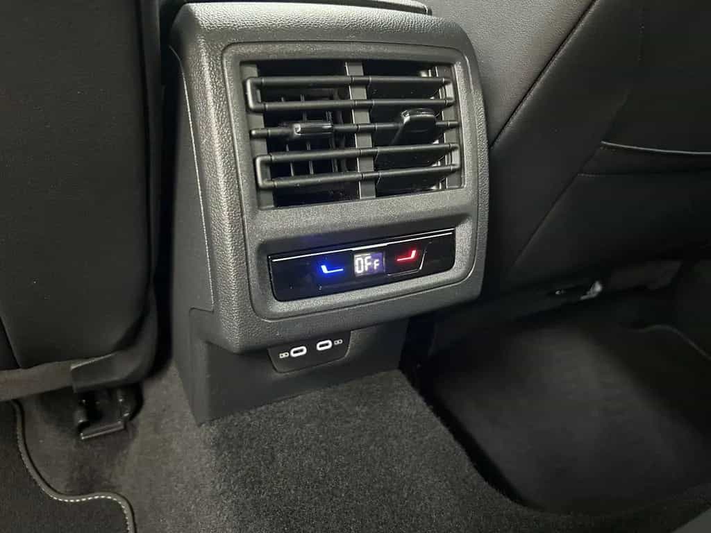 Volkswagen Golf R-Line ACC+Matrix+Pano+Ambiente+Keyless+DAB 10/2022-photo-28