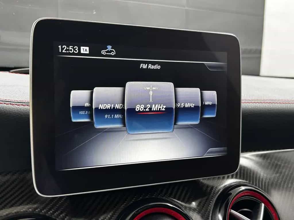 Mercedes-Benz CLA 45 AMG Shooting Brake 4Matic+Pano+H&K+Memory 02/2019-photo-38