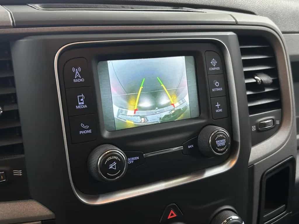 Dodge RAM 1500 CrewCab 5.7L V8 HEMI 6 Sitze+AHK+Kam+BT 07/2017-photo-12