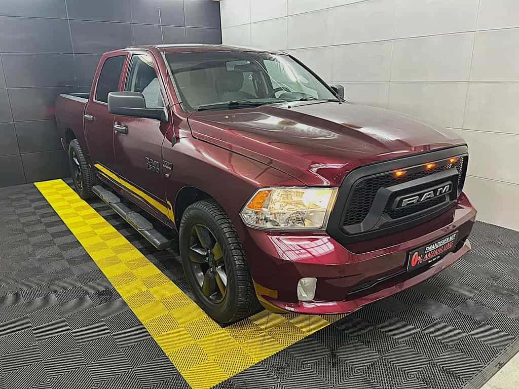 Dodge RAM 1500 CrewCab 5.7L V8 HEMI 6 Sitze+AHK+Kam+BT 07/2017-photo-2