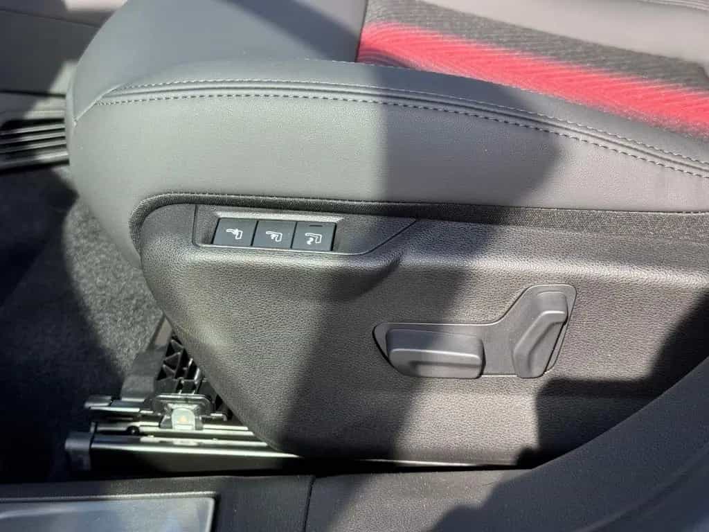 Alfa Romeo Junior Ti Ibrida+SCHIEBEDACH+MATRIX+NAVI+ELSITZE 05/2026-photo-15