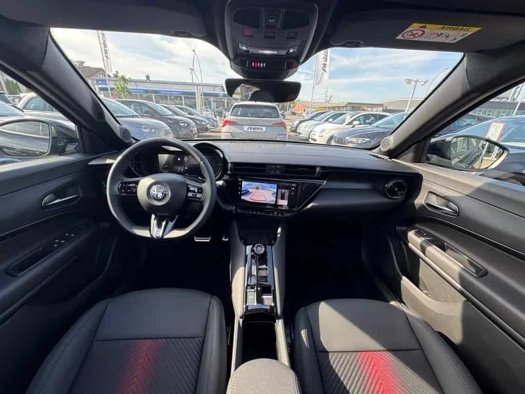 Alfa Romeo Junior Ti Ibrida+SCHIEBEDACH+MATRIX+NAVI+ELSITZE 05/2026-photo-17