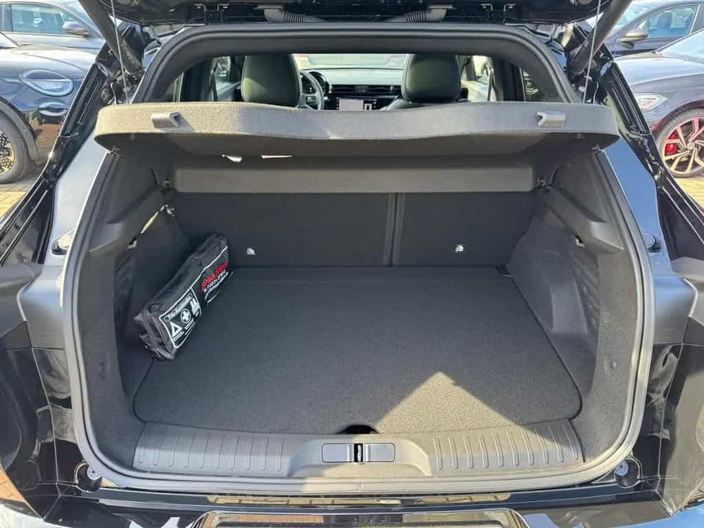 Alfa Romeo Junior Ti Ibrida+SCHIEBEDACH+MATRIX+NAVI+ELSITZE 05/2026-photo-6