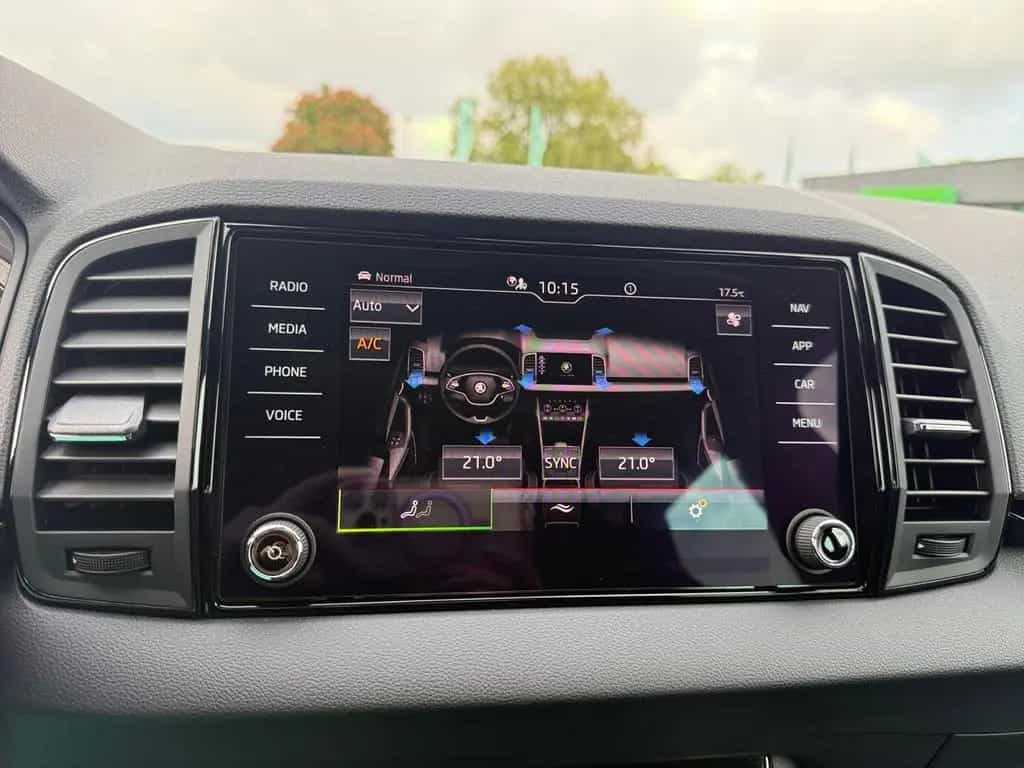 Skoda Karoq Sportline 1.5 TSI DSG Navi 4xSitzheiz 07/2021-photo-24