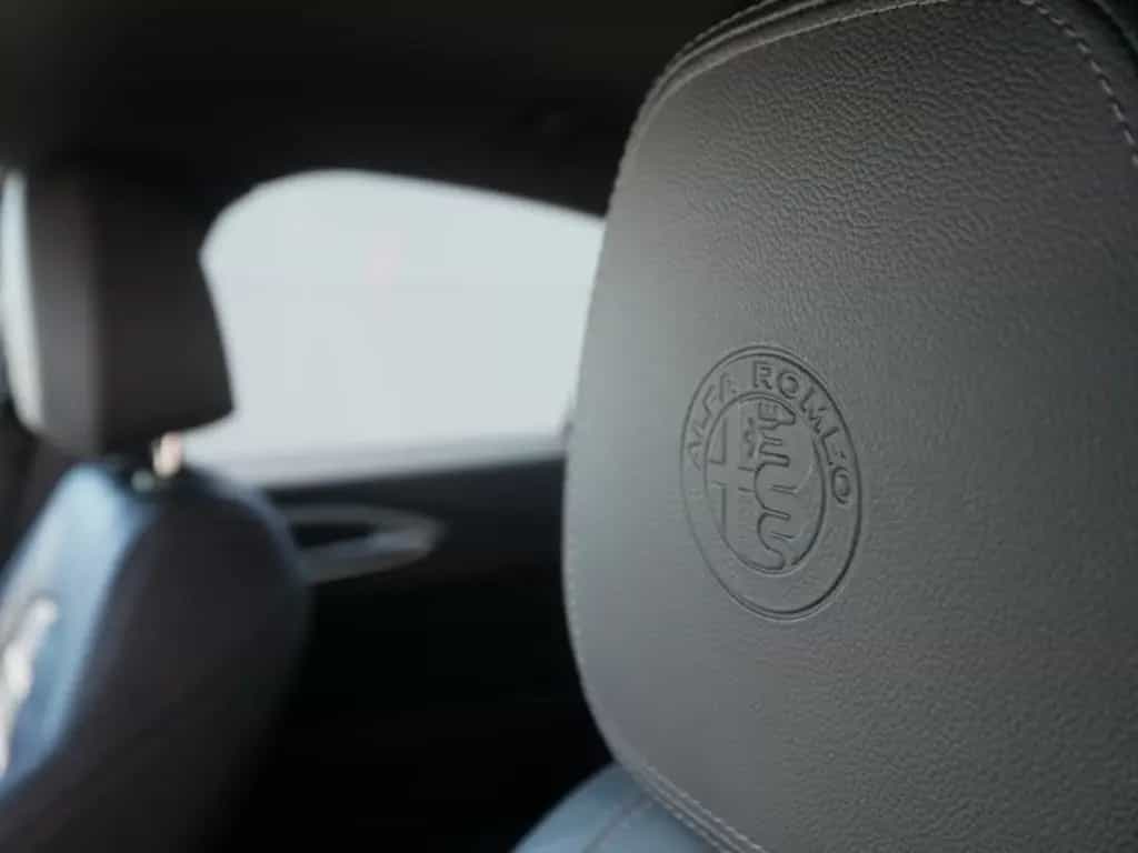 Alfa Romeo Giulia VELOCE 2.0 TURBO 16V 280 PS AT TECHNOLOGI 11/2024-photo-8
