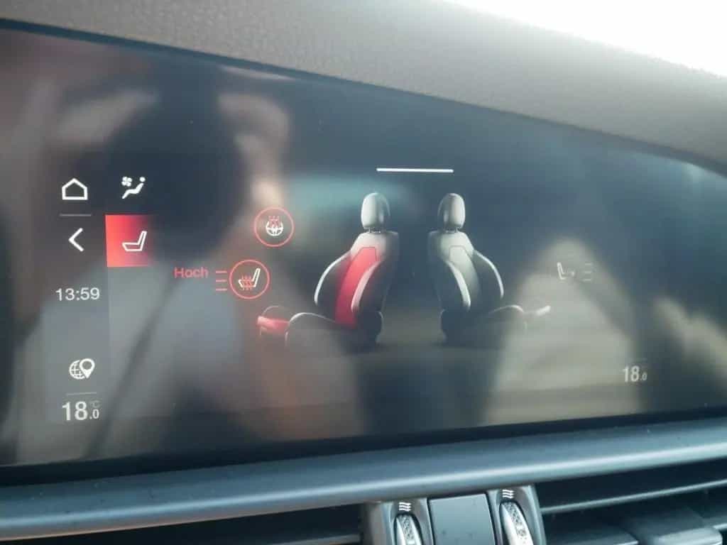 Alfa Romeo Giulia VELOCE 2.0 TURBO 16V 280 PS AT TECHNOLOGI 11/2024-photo-27