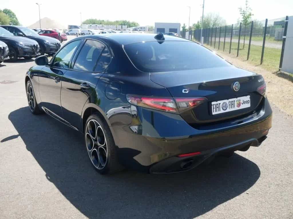 Alfa Romeo Giulia VELOCE 2.0 TURBO 16V 280 PS AT TECHNOLOGI 11/2024-photo-4