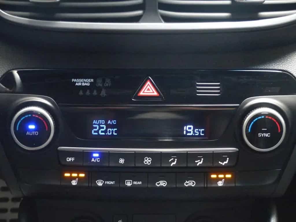 Hyundai TUCSON N-Line 2WD AHK+el.Panodach+Navi+LED+Cam 12/2021-photo-17