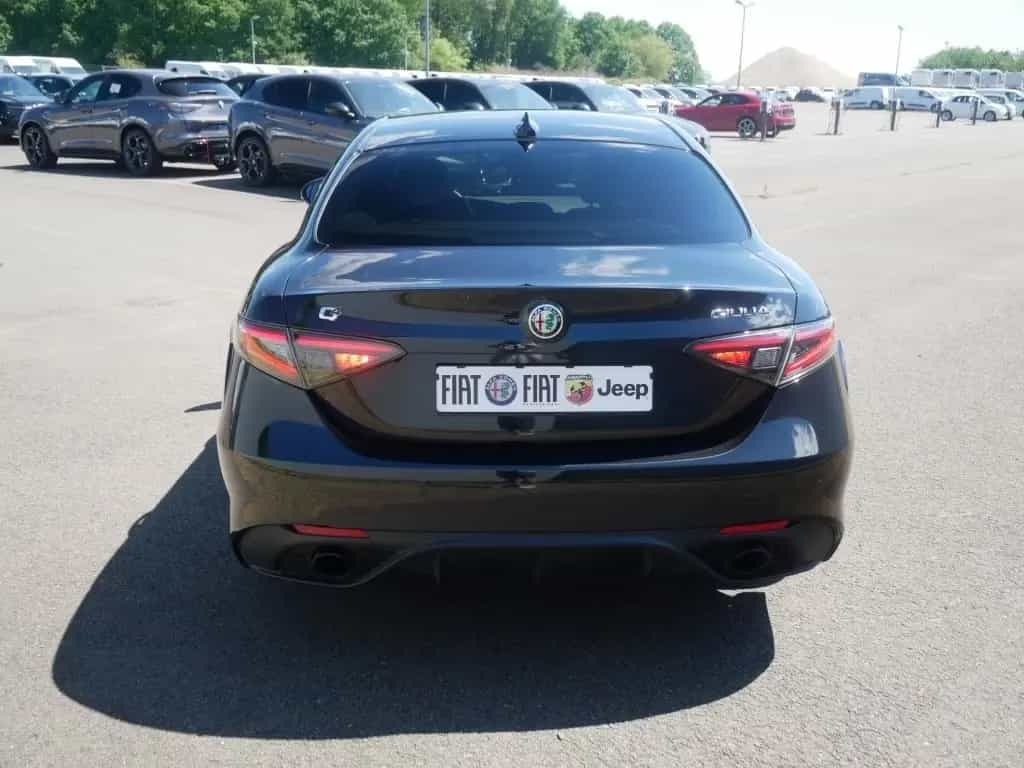 Alfa Romeo Giulia VELOCE 2.0 TURBO 16V 280 PS AT TECHNOLOGI 11/2024-photo-3