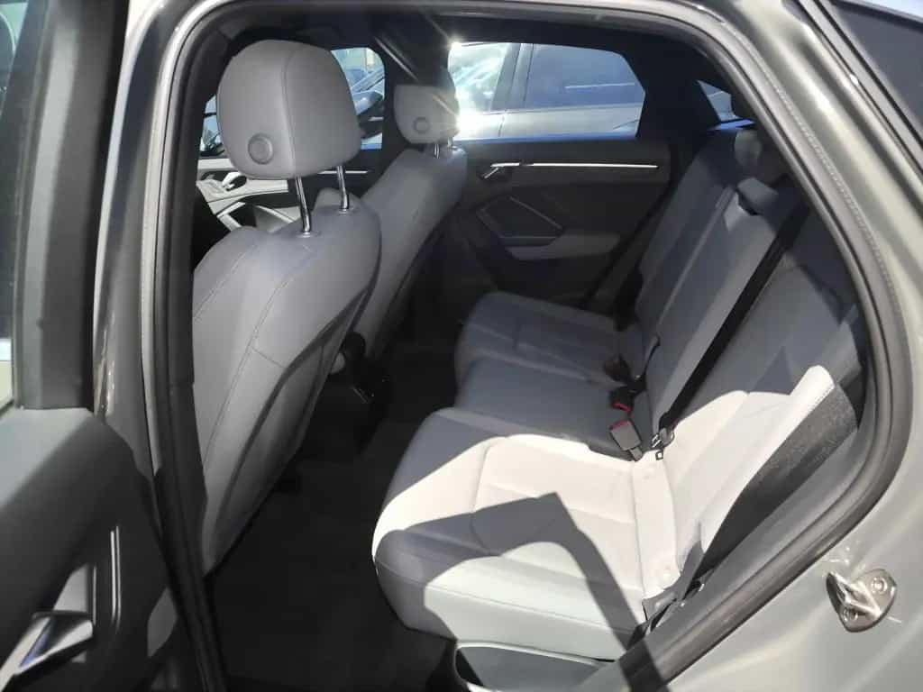 Audi Q3 Sportback 40 TFSI quattro S line Nav Matrix A 04/2023-photo-9