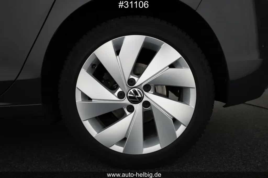 Volkswagen Golf VIII Lim. 1.5 TSI Style #Virtual#LED#ACC# 03/2024-photo-14