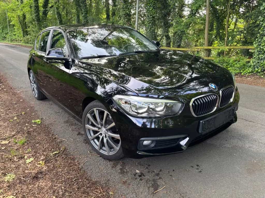 BMW 118 i Advantage*LED*SHZ*AHK*PDC*KAMERA 02/2018-photo-1