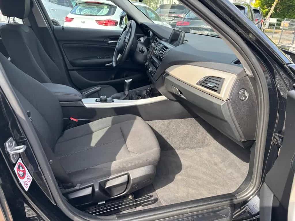 BMW 118 i Advantage*LED*SHZ*AHK*PDC*KAMERA 02/2018-photo-17