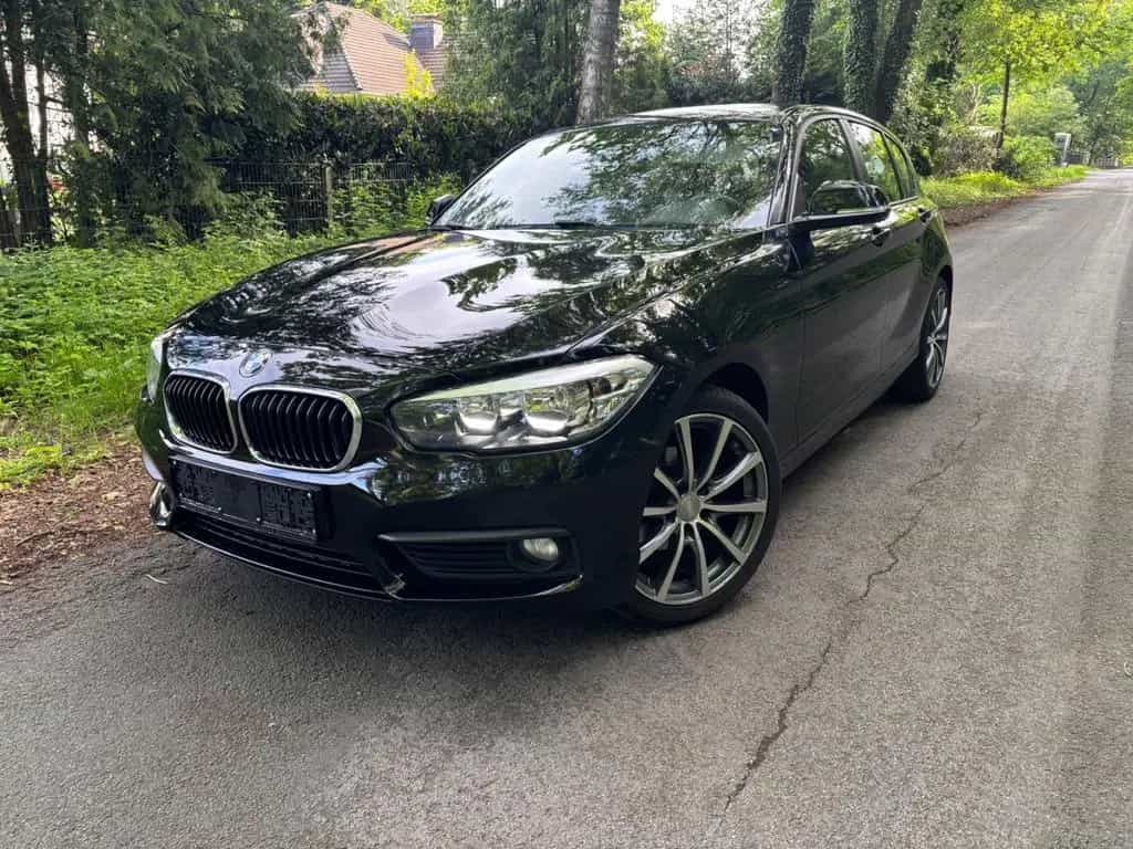 BMW 118 i Advantage*LED*SHZ*AHK*PDC*KAMERA 02/2018-photo-2