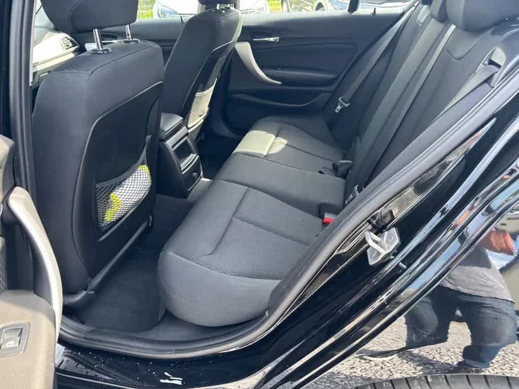 BMW 118 i Advantage*LED*SHZ*AHK*PDC*KAMERA 02/2018-photo-22