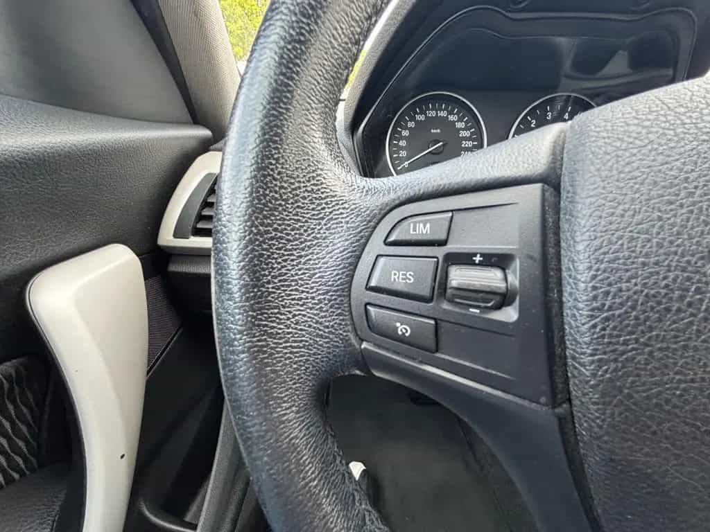 BMW 118 i Advantage*LED*SHZ*AHK*PDC*KAMERA 02/2018-photo-25