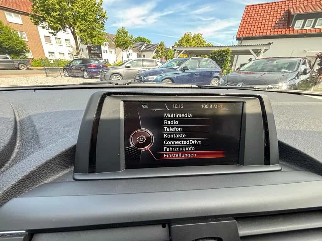 BMW 118 i Advantage*LED*SHZ*AHK*PDC*KAMERA 02/2018-photo-29