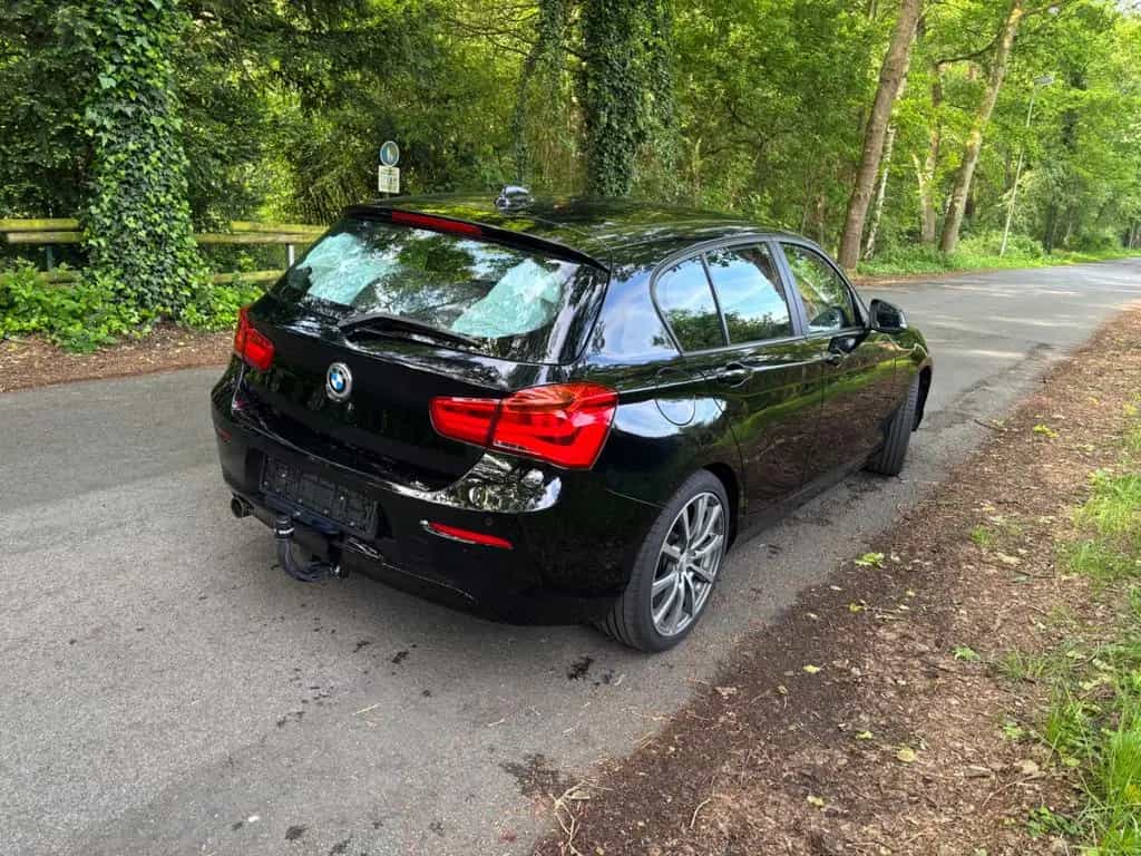 BMW 118 i Advantage*LED*SHZ*AHK*PDC*KAMERA 02/2018-photo-9