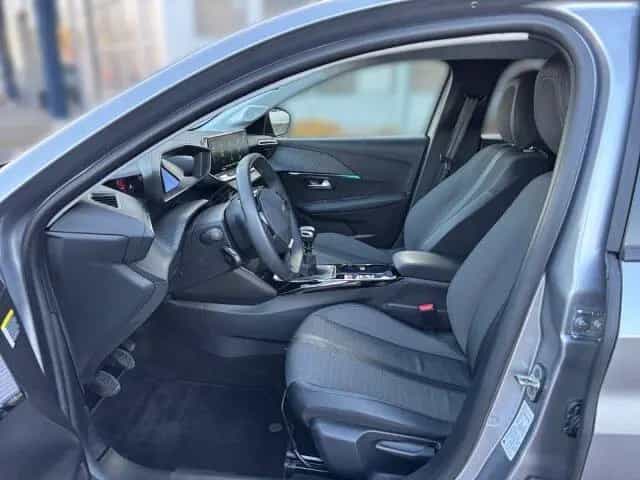 Peugeot 208 Allure Pack 100 +Klima+SHZ+Kamera+ 05/2023-photo-7