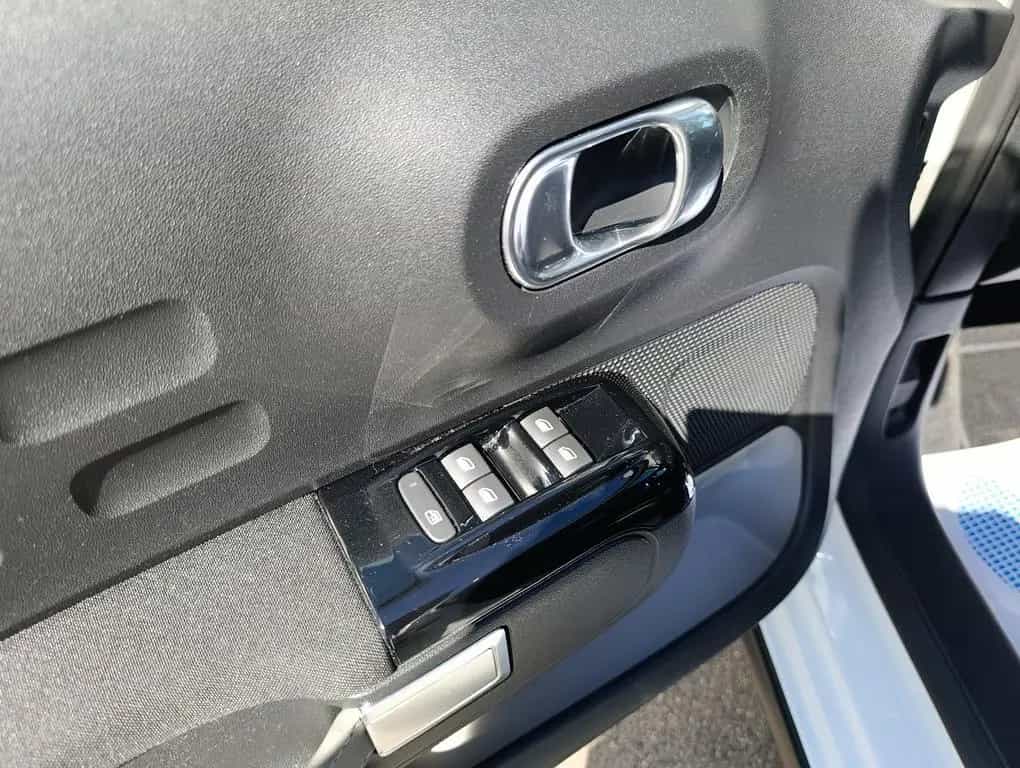 Citroën C3 Shine Navi LED Kamera TWA Tempomat 12/2017-photo-29