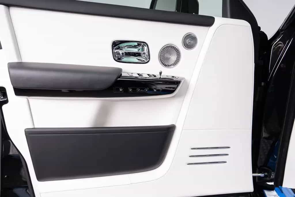 Rolls-Royce Phantom Extended | On Stock | 4 Seats | White null-photo-10