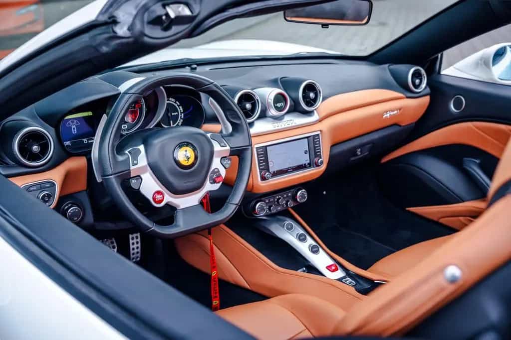 Ferrari California T *deutsch*2.Hand*Historie* 03/2015-photo-23