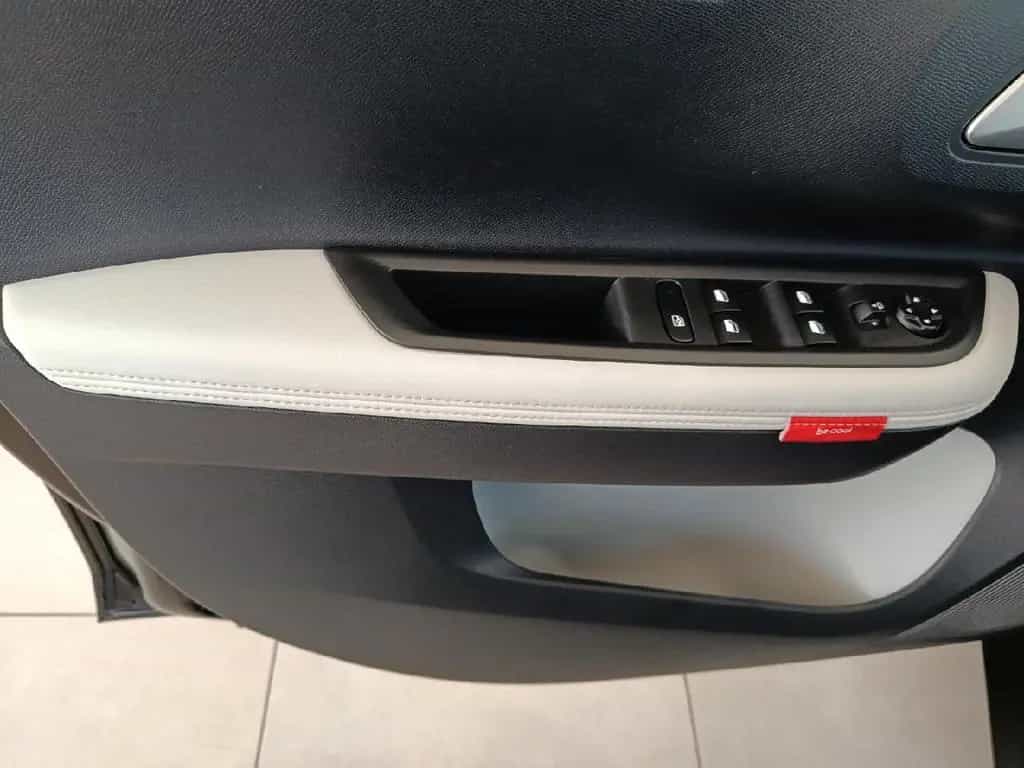 Citroën C3 Turbo 100 MAX*NAVI*KAM*WINTERPAKET*1.HD* 08/2025-photo-7