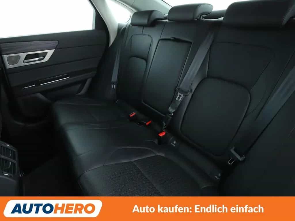 Jaguar XF 30t Prestige AWD Aut.*NAVI*BiXENON*CAM*TEMPO* 01/2018-photo-13