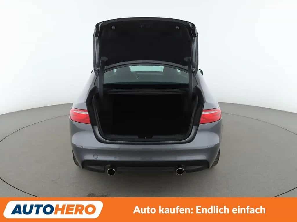 Jaguar XF 30t Prestige AWD Aut.*NAVI*BiXENON*CAM*TEMPO* 01/2018-photo-16