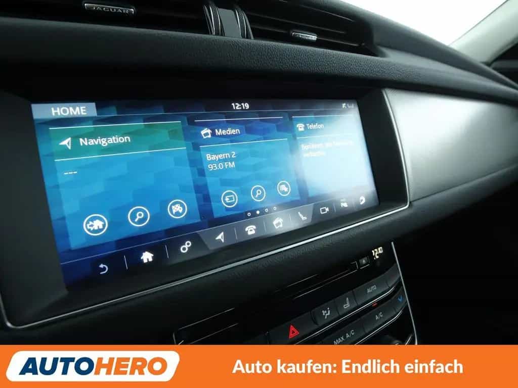 Jaguar XF 30t Prestige AWD Aut.*NAVI*BiXENON*CAM*TEMPO* 01/2018-photo-20