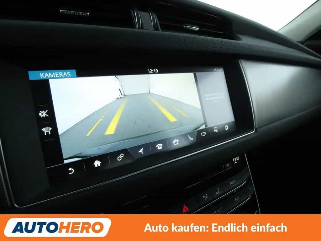 Jaguar XF 30t Prestige AWD Aut.*NAVI*BiXENON*CAM*TEMPO* 01/2018-photo-21