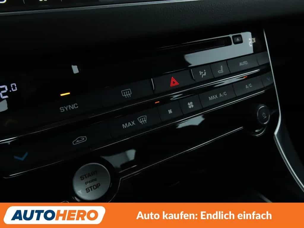 Jaguar XF 30t Prestige AWD Aut.*NAVI*BiXENON*CAM*TEMPO* 01/2018-photo-23