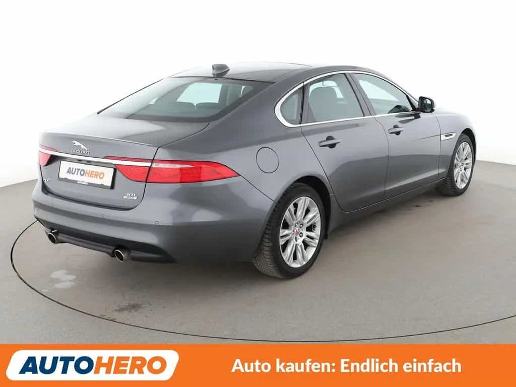 Jaguar XF 30t Prestige AWD Aut.*NAVI*BiXENON*CAM*TEMPO* 01/2018-photo-5