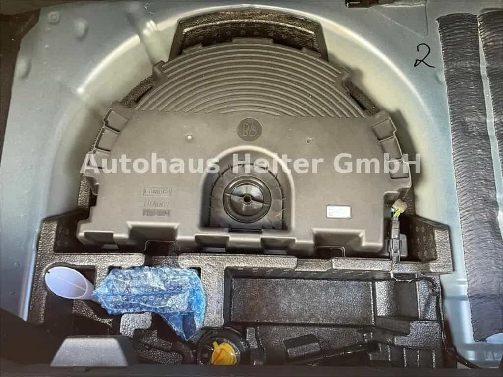 Ford Fiesta Titanium 100 PS / B&O+5.Türig+Navi 03/2019-photo-11
