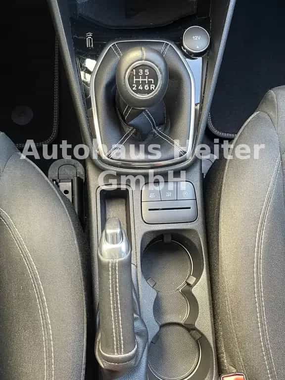 Ford Fiesta Titanium 100 PS / B&O+5.Türig+Navi 03/2019-photo-27