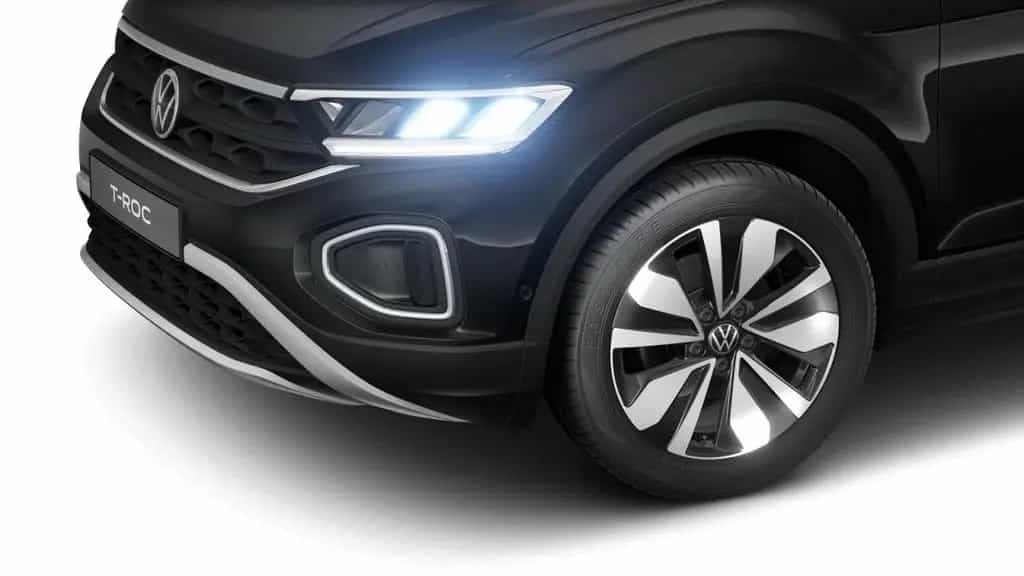 Volkswagen T-Roc Life GOAL 1.0 TSI*NAVI*SHZ*LED*ACC*AllSeas 08/2025-photo-4