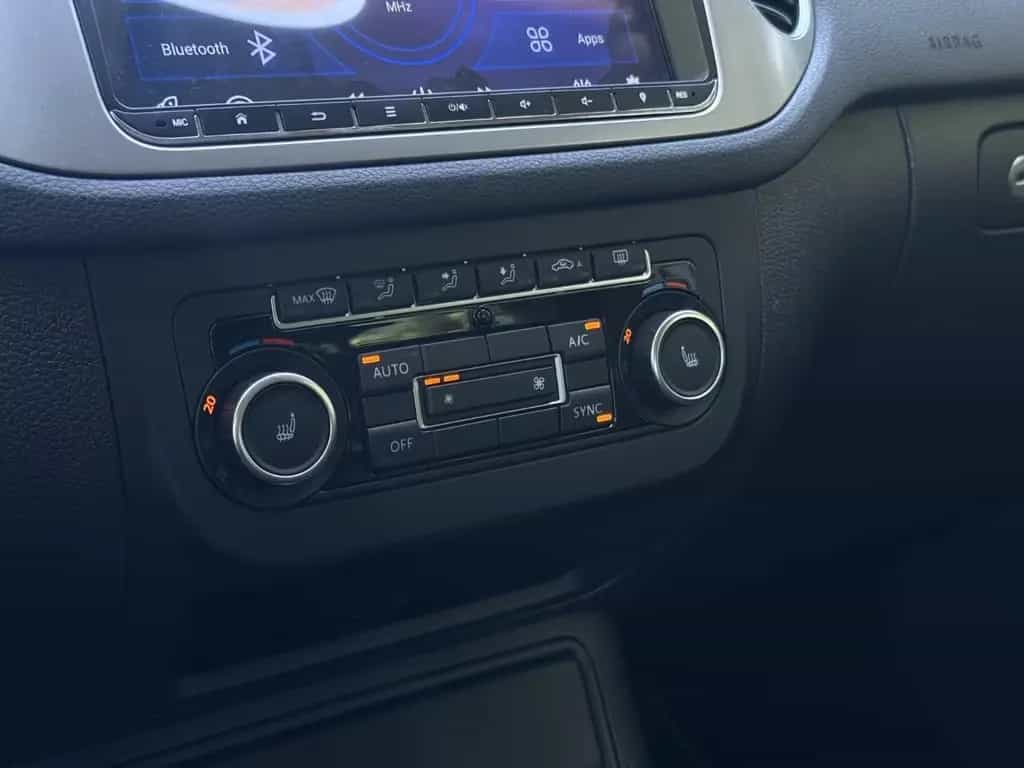 Volkswagen Tiguan I Autom. I CarPlay I AHK I SZH I 4Season 04/2014-photo-25