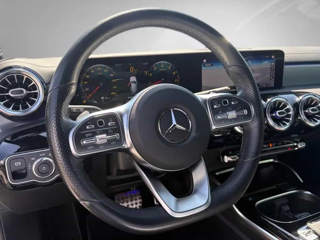 Mercedes-Benz A 35 AMG 4M Night Burmester MBUX Leder LED 10/2020-photo-15