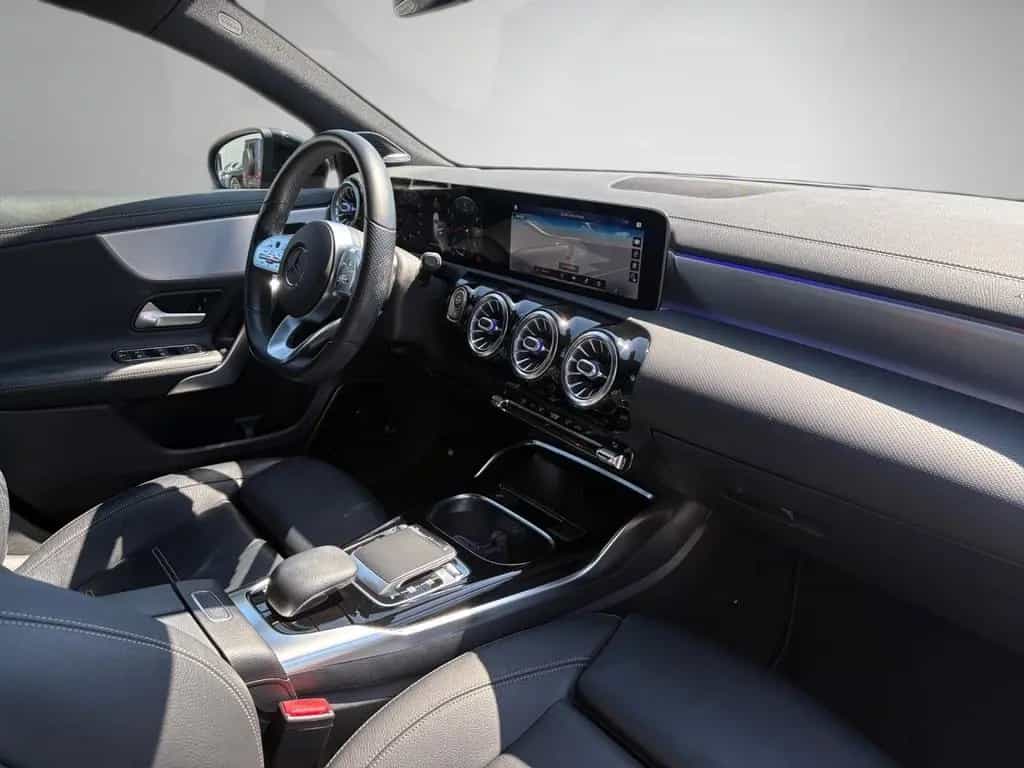 Mercedes-Benz A 35 AMG 4M Night Burmester MBUX Leder LED 10/2020-photo-24