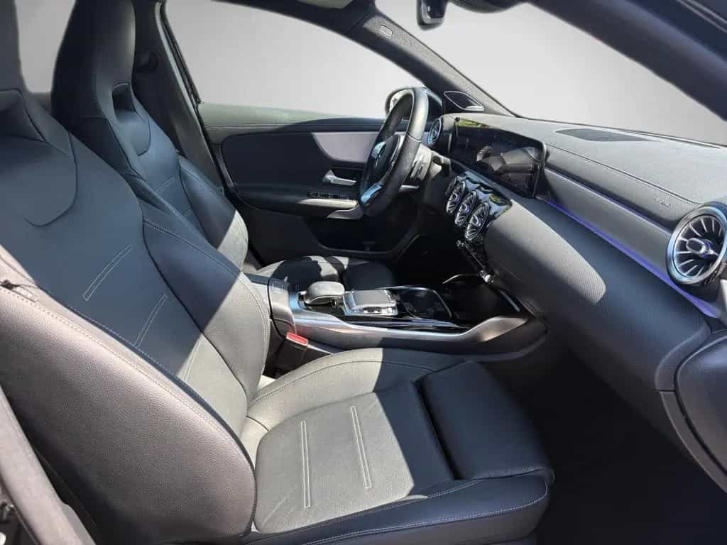 Mercedes-Benz A 35 AMG 4M Night Burmester MBUX Leder LED 10/2020-photo-25