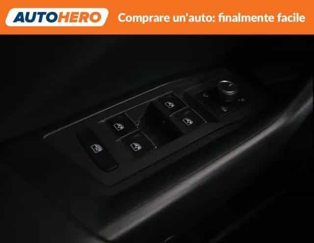 Other Other VOLKSWAGEN T-Roc 1.0 TSI R-Line 04/2023-photo-12