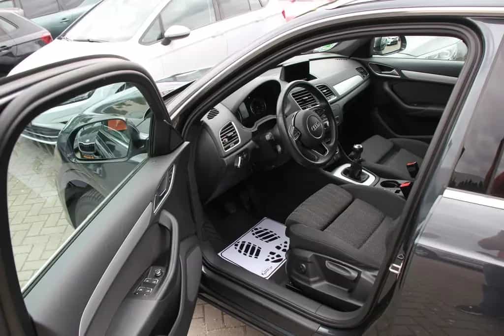 Audi Q3 sport NAVI+ALU+SHZ+KLIMAAUT+PDC 07/2018-photo-11