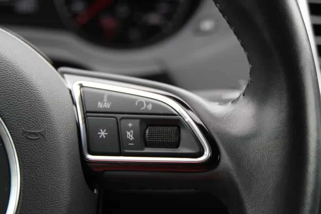 Audi Q3 sport NAVI+ALU+SHZ+KLIMAAUT+PDC 07/2018-photo-23