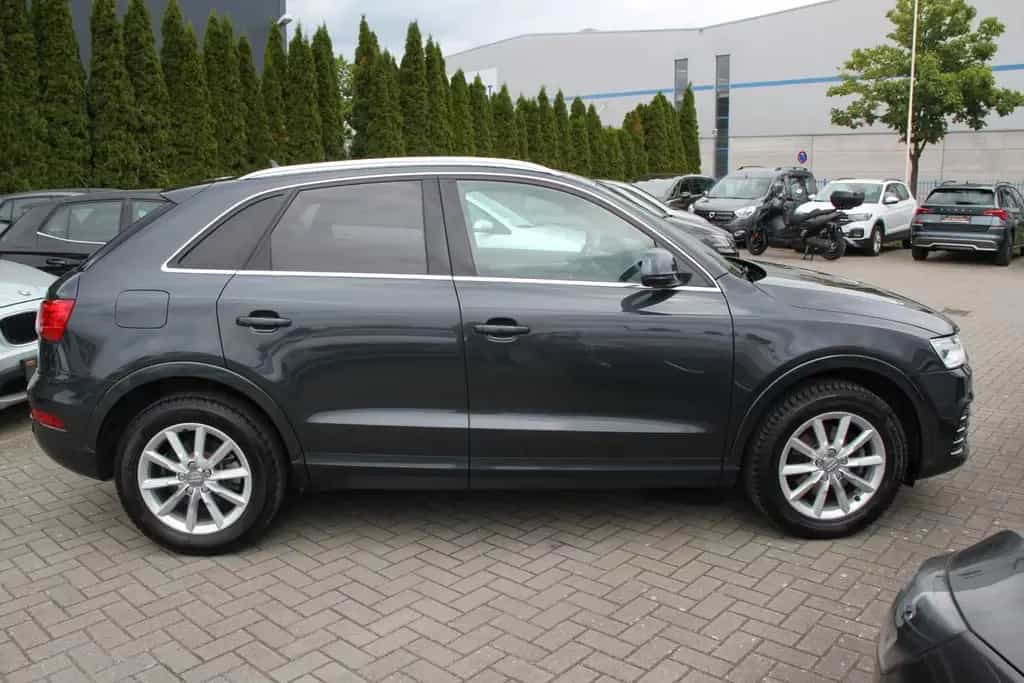 Audi Q3 sport NAVI+ALU+SHZ+KLIMAAUT+PDC 07/2018-photo-4