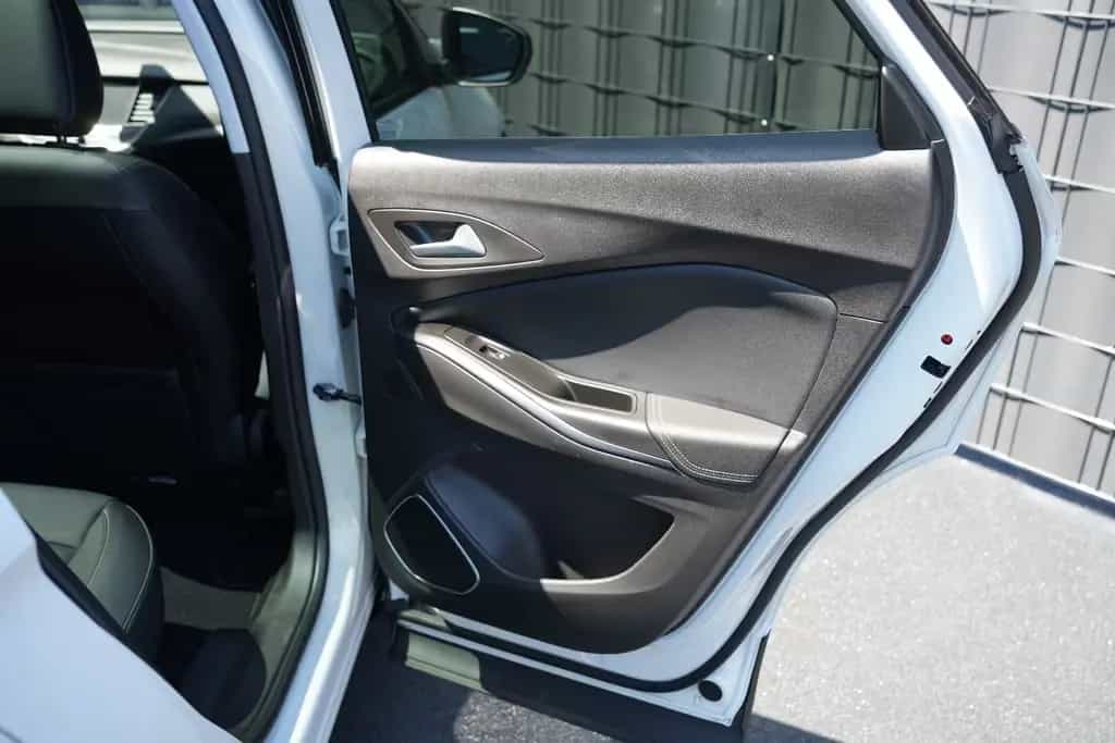 Opel Grandland (X) 1.2 Turbo Ultimate*AHK*PANO*APPLE* 03/2019-photo-10